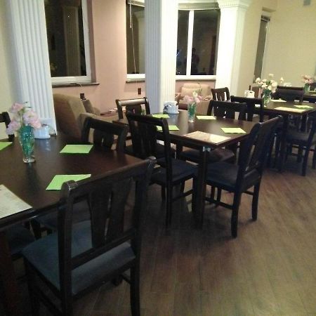 יירבאן Gem Hostel מראה חיצוני תמונה