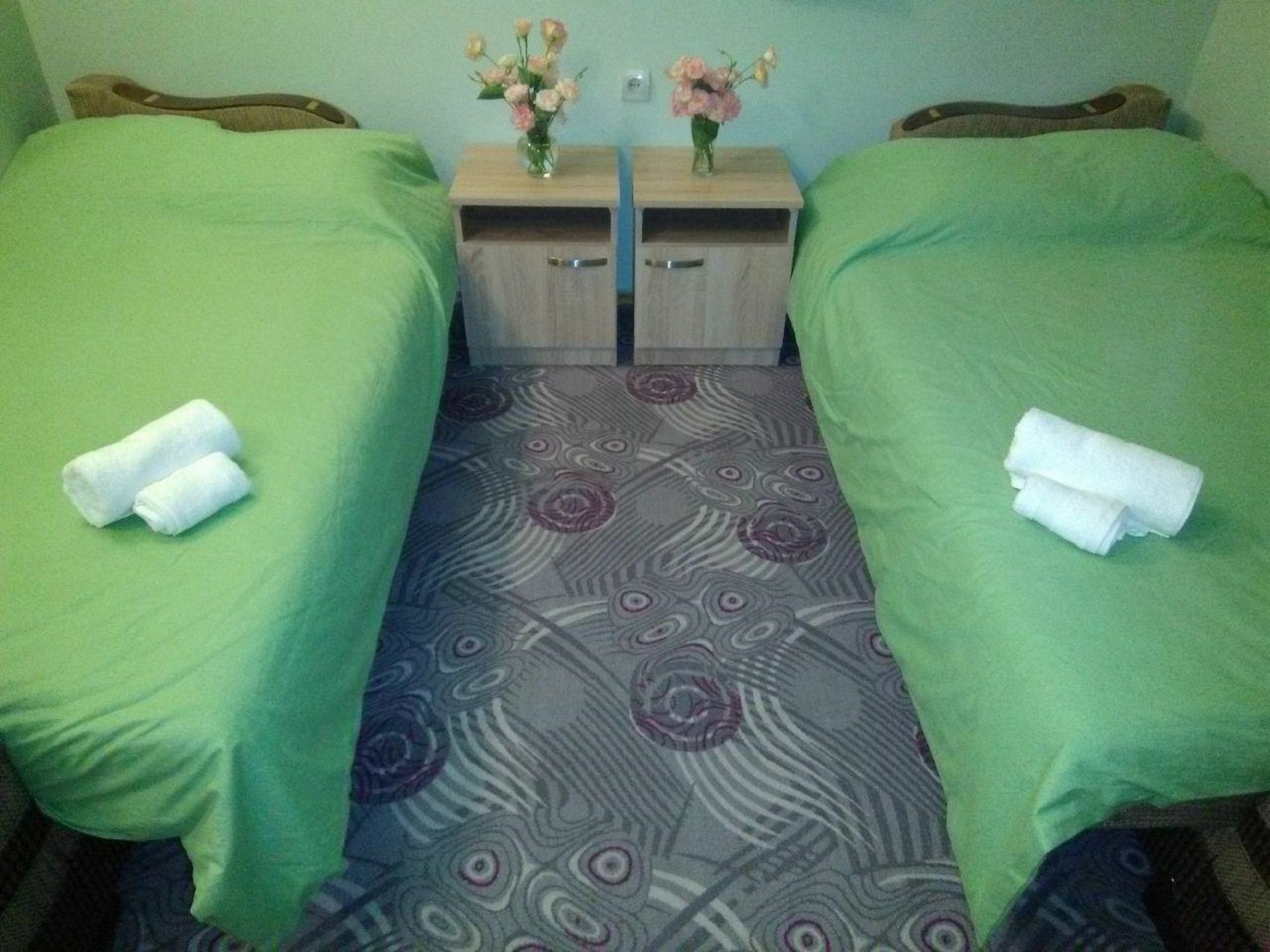 יירבאן Gem Hostel מראה חיצוני תמונה